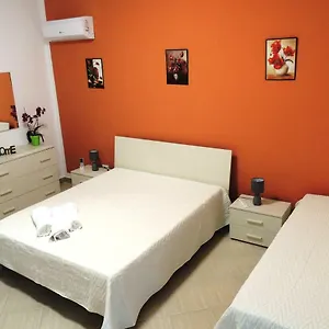  Affittacamere Fiori E Colori Italia